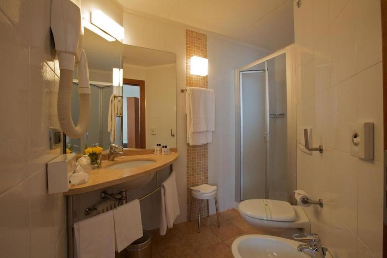 Fiera 4*